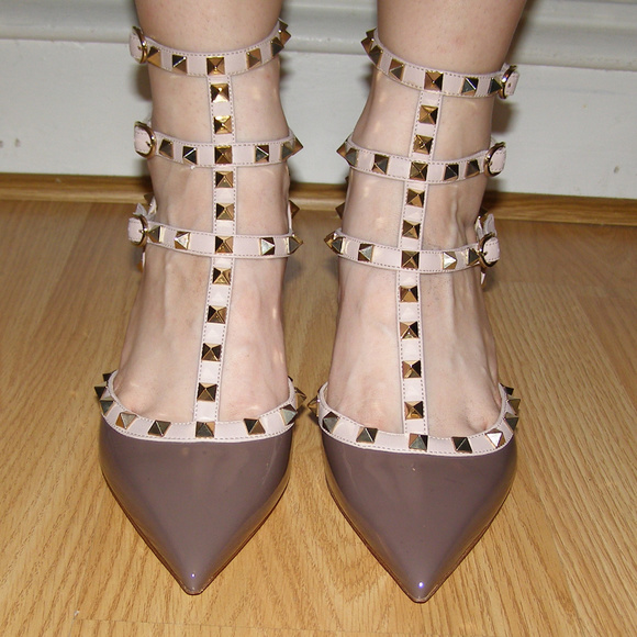 Valentino Shoes - Like New Valentino rockstud mocha heels 8.5/39.5